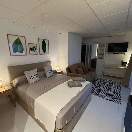 Maison d'hôtes Maite Sky - Beachfront Benalmádena